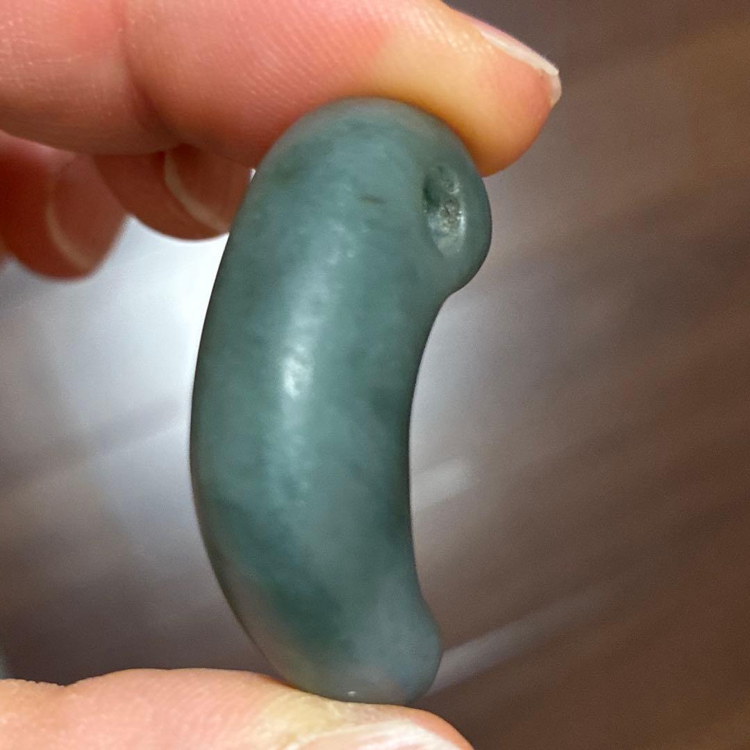 勾玉　出土品　翡翠　青勾玉　縄文期　弥生期