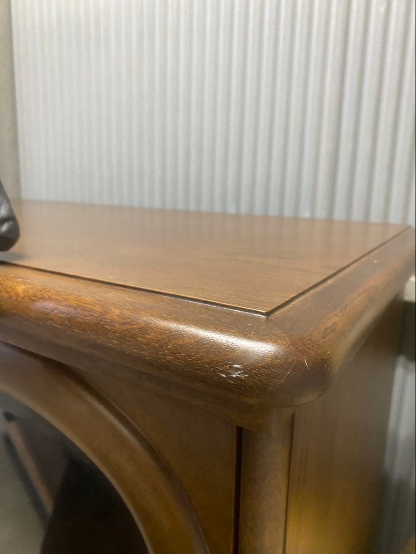 カリモク　照明付き　サイドボード　リビングボード　キャビネット　飾り棚　シェルフ