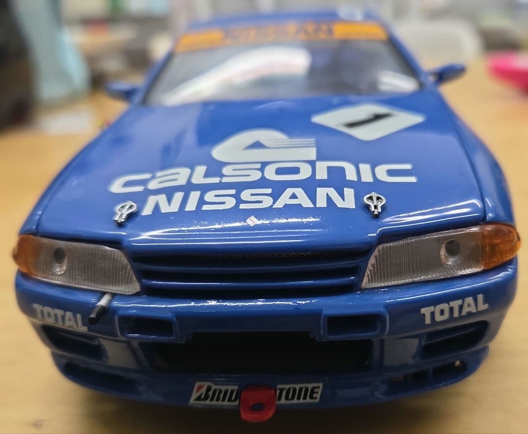 Calsonic Nissan スカイラインGT-R 1/18