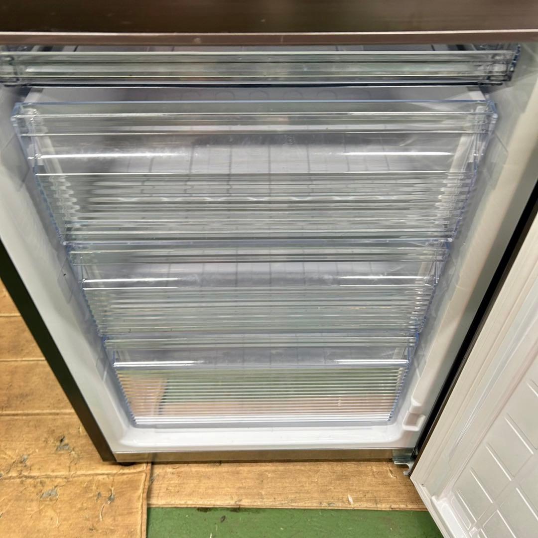 592 SHARP 冷蔵庫　大型　200L〜300L 小型　右開き　極美品　人気