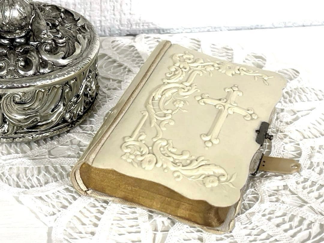 フランスアンティーク＊セルロイドのミゼル祈祷書＊十字架