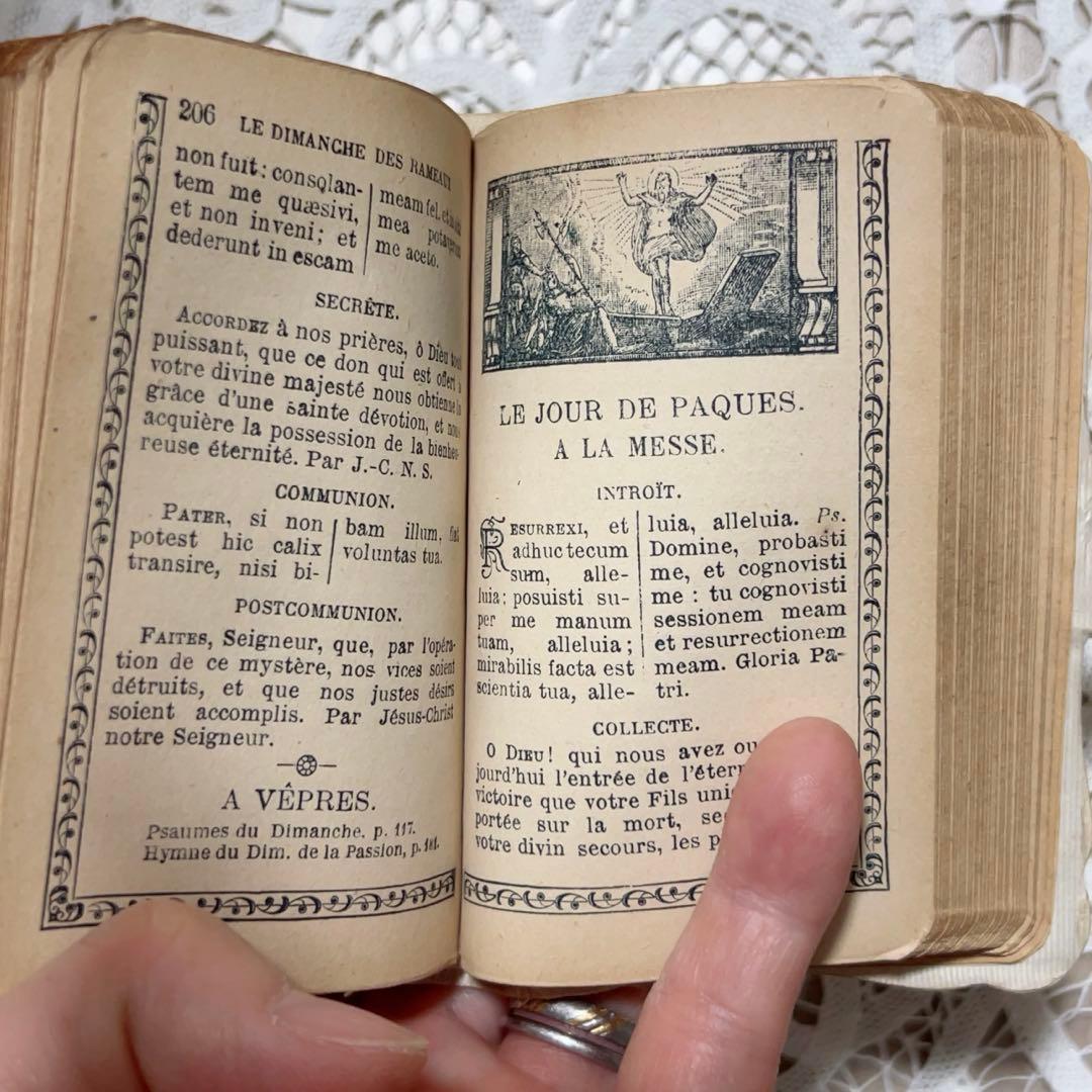 フランスアンティーク＊セルロイドのミゼル祈祷書＊十字架