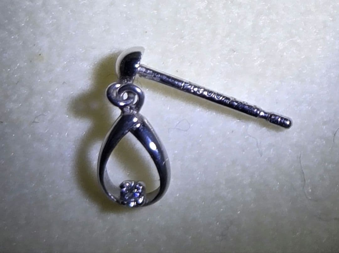 WISP プラチナ ダイヤモンド ピアス　刻印有り