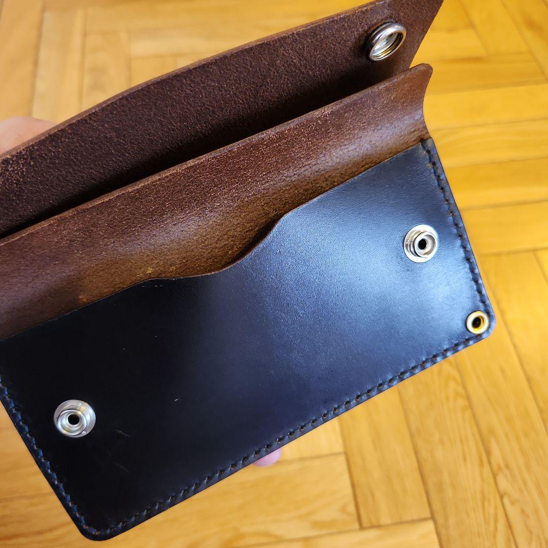 トラッカーウォレット　ブラック　茶芯　ホースバッド　新喜皮革
