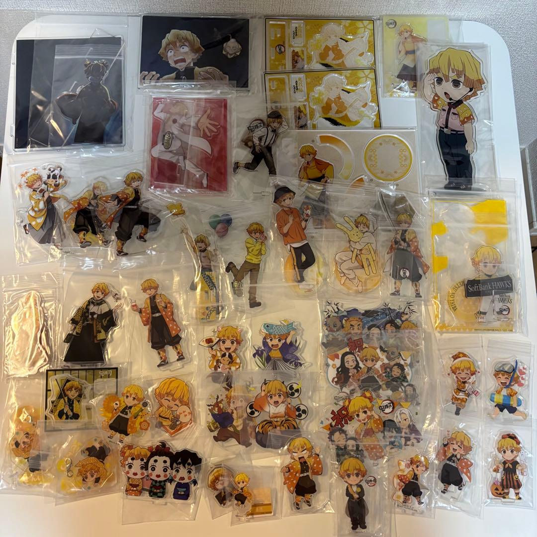 我妻善逸グッズ　約350点　まとめ売り