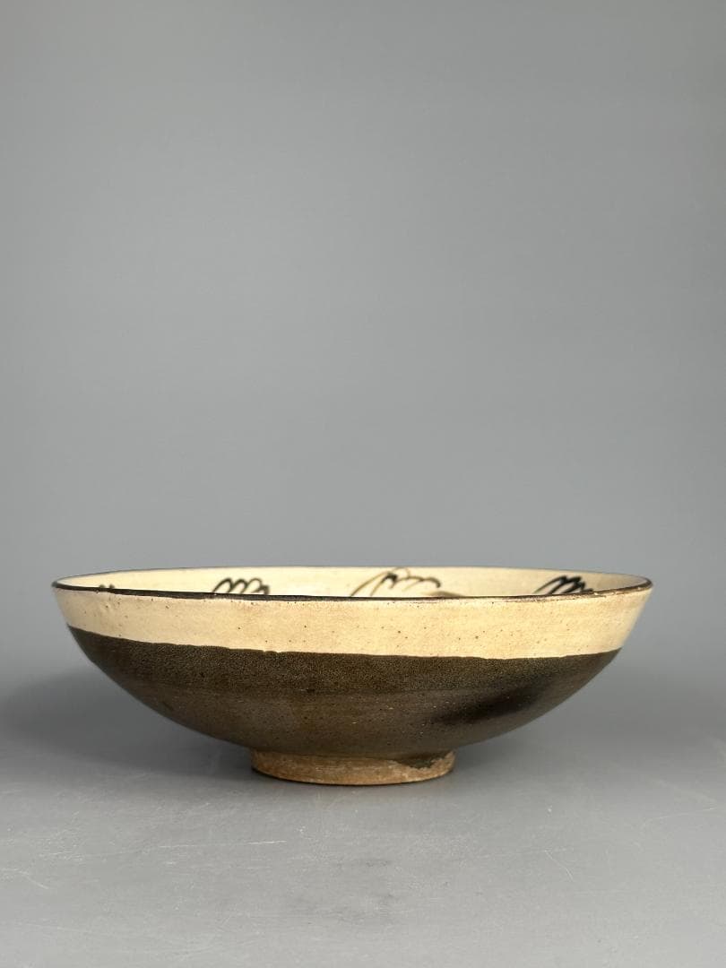 中国美術　元時代 ～ 明時代　磁州窯　唐草文盤皿　美品　古物　唐物　茶道具　鉢