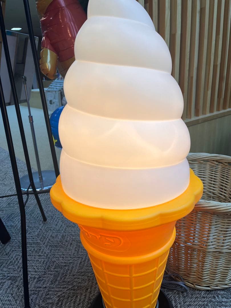 アイスクリームディスプレイ　ホワイト