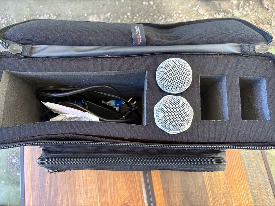 ワイヤレスマイク SHURE SVX288（GATORケース付き）