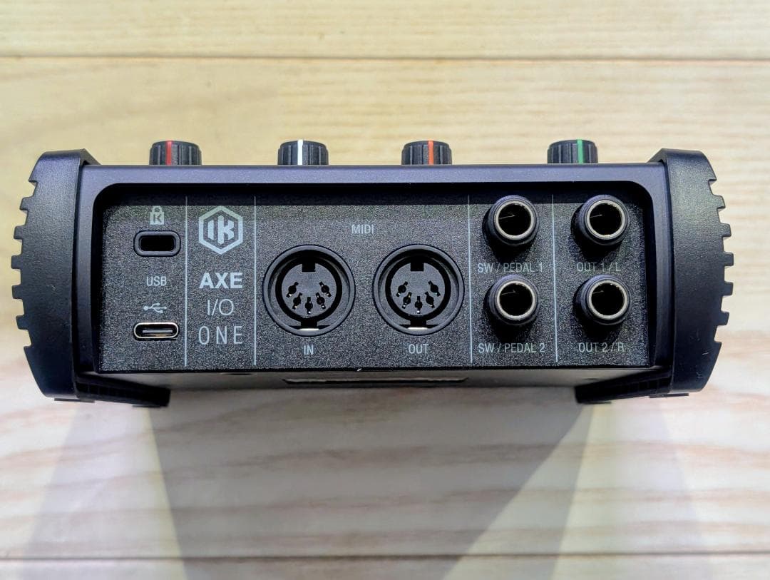 IK Multimedia AXE I/O ONE オーディオインターフェース