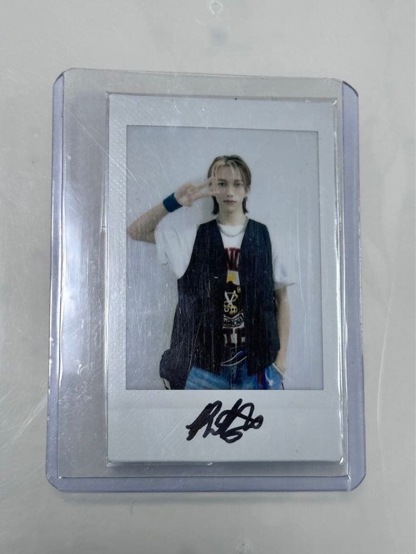 ＜B賞＞INIメンバー “ソロ撮り下ろしサイン入りチェキ”     池崎理人