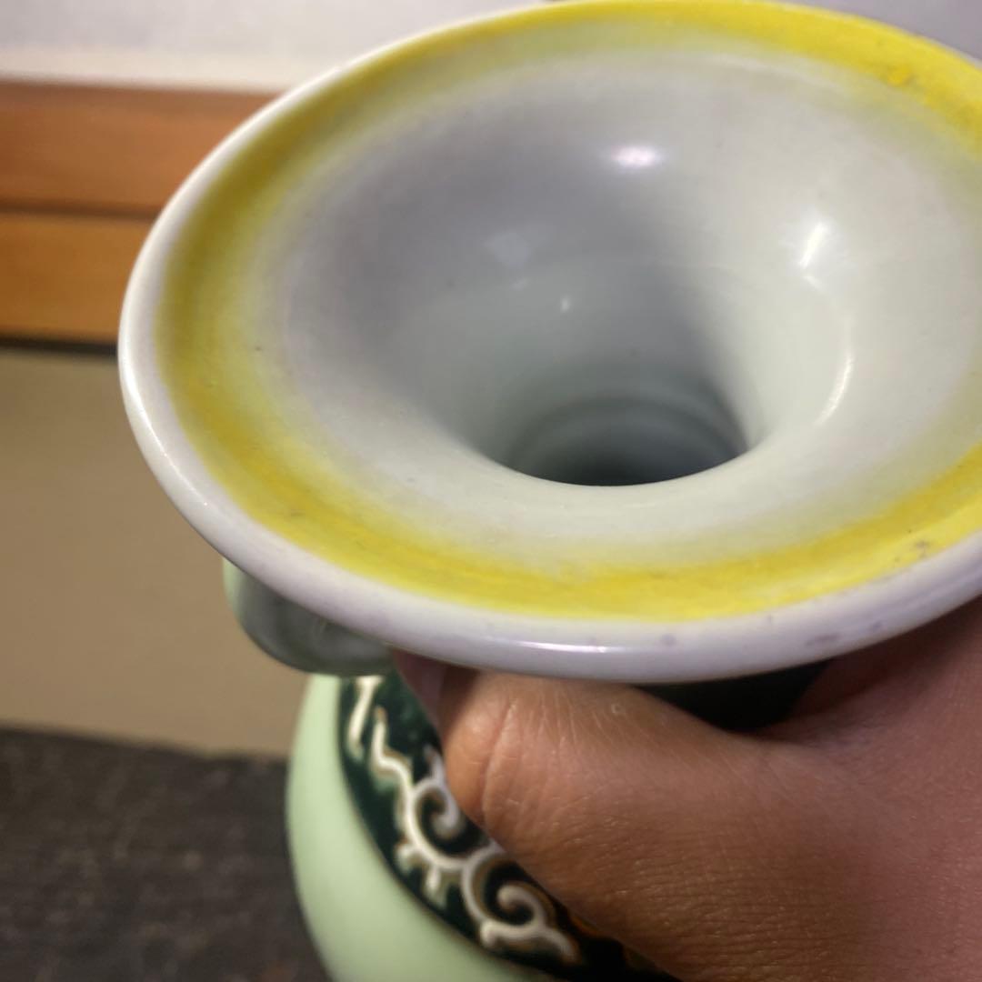 龍耳付色絵青磁花瓶　【作名有】