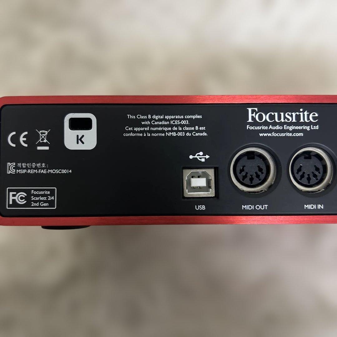 Focusrite Scarlett 2i4 オーディオインターフェイス