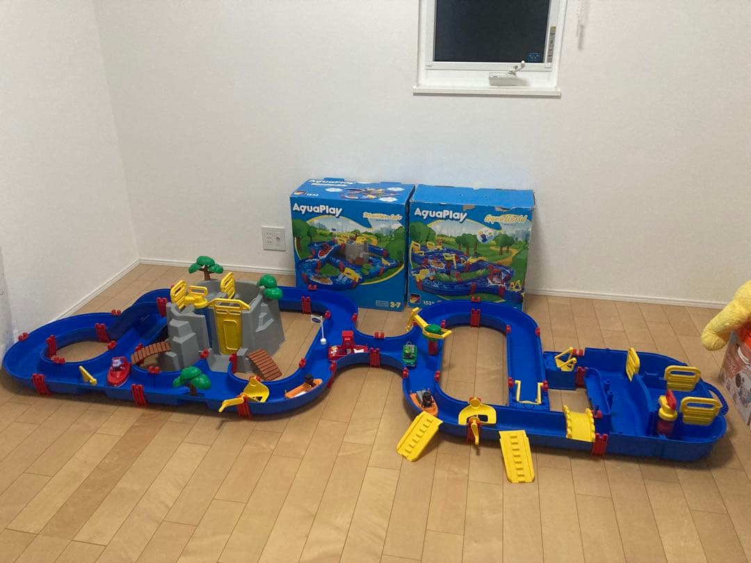 AquaPlay アクアプレイ アクアワールド　マウンテンレイク　ボーネルンド