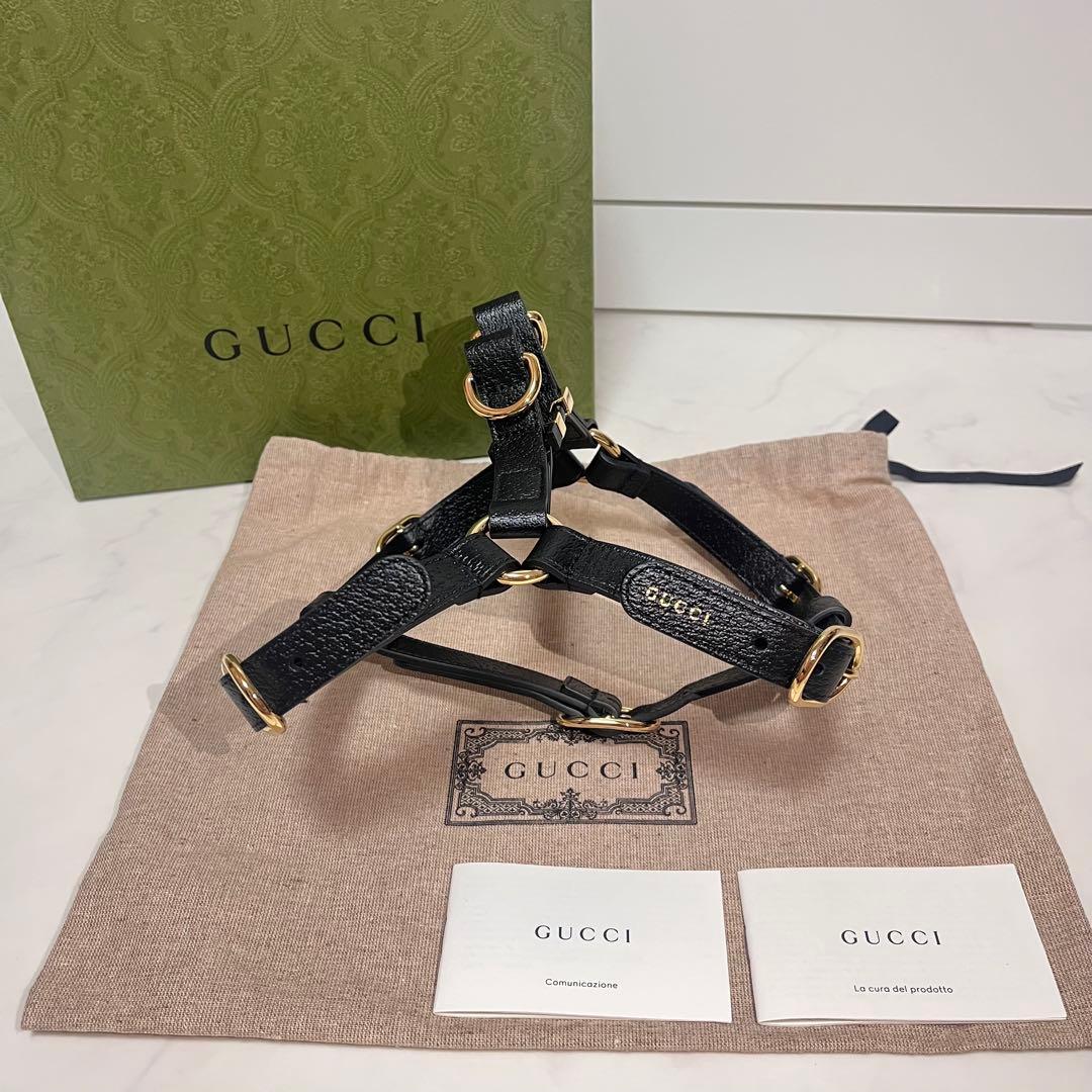 【新品】GUCCI 犬 ハーネス ロゴ入り ペット ブラックレザー ゴールド