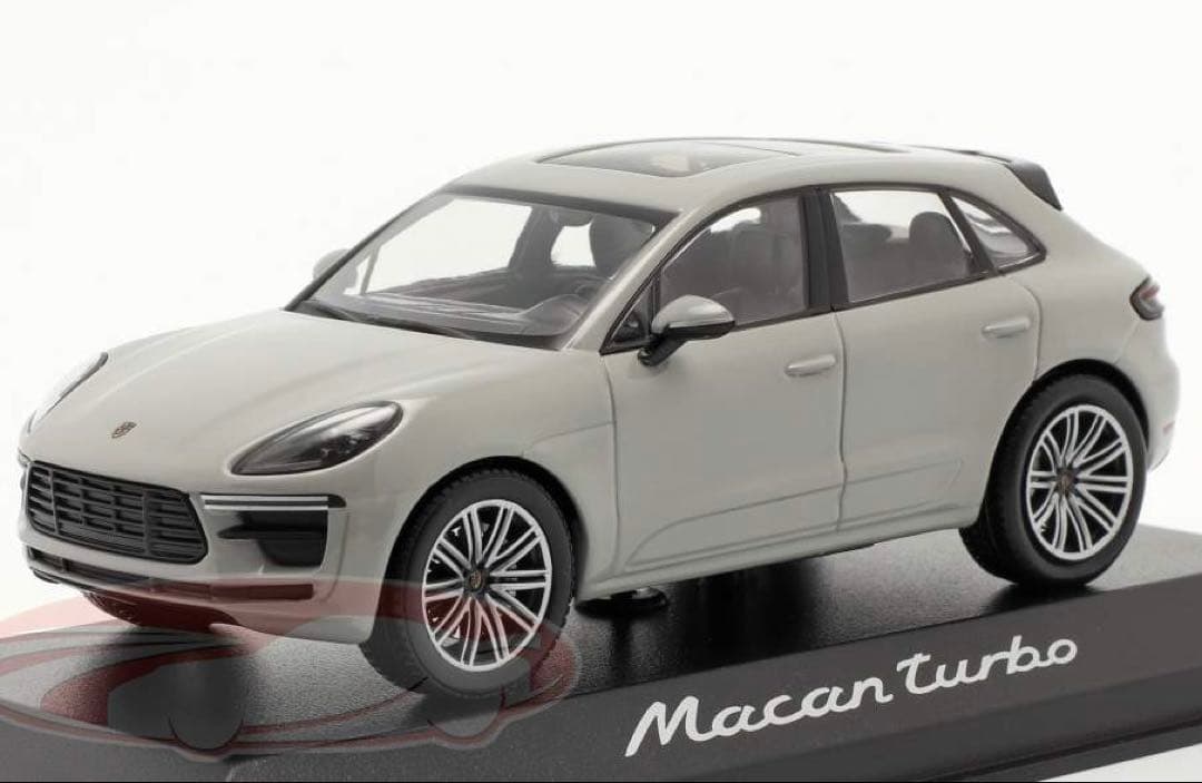 1/43 Porsche Macan turbo ミニカー チョークグレー