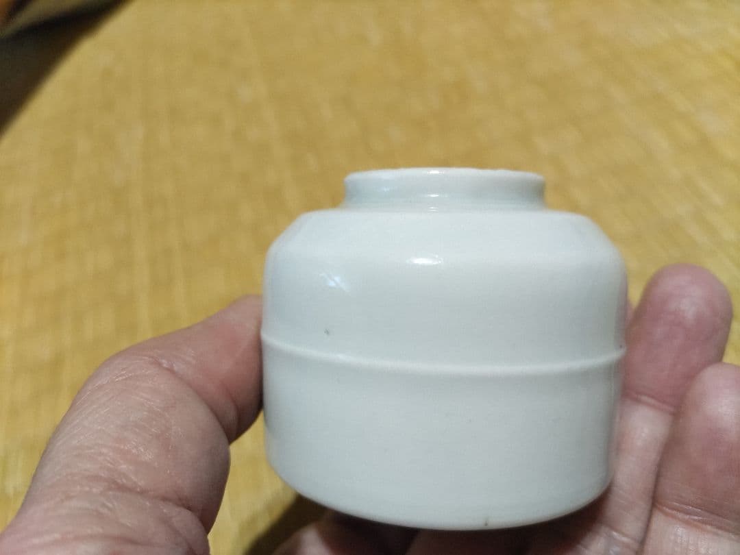 古伊万里　白磁　胴紐　小型　猪口　無傷