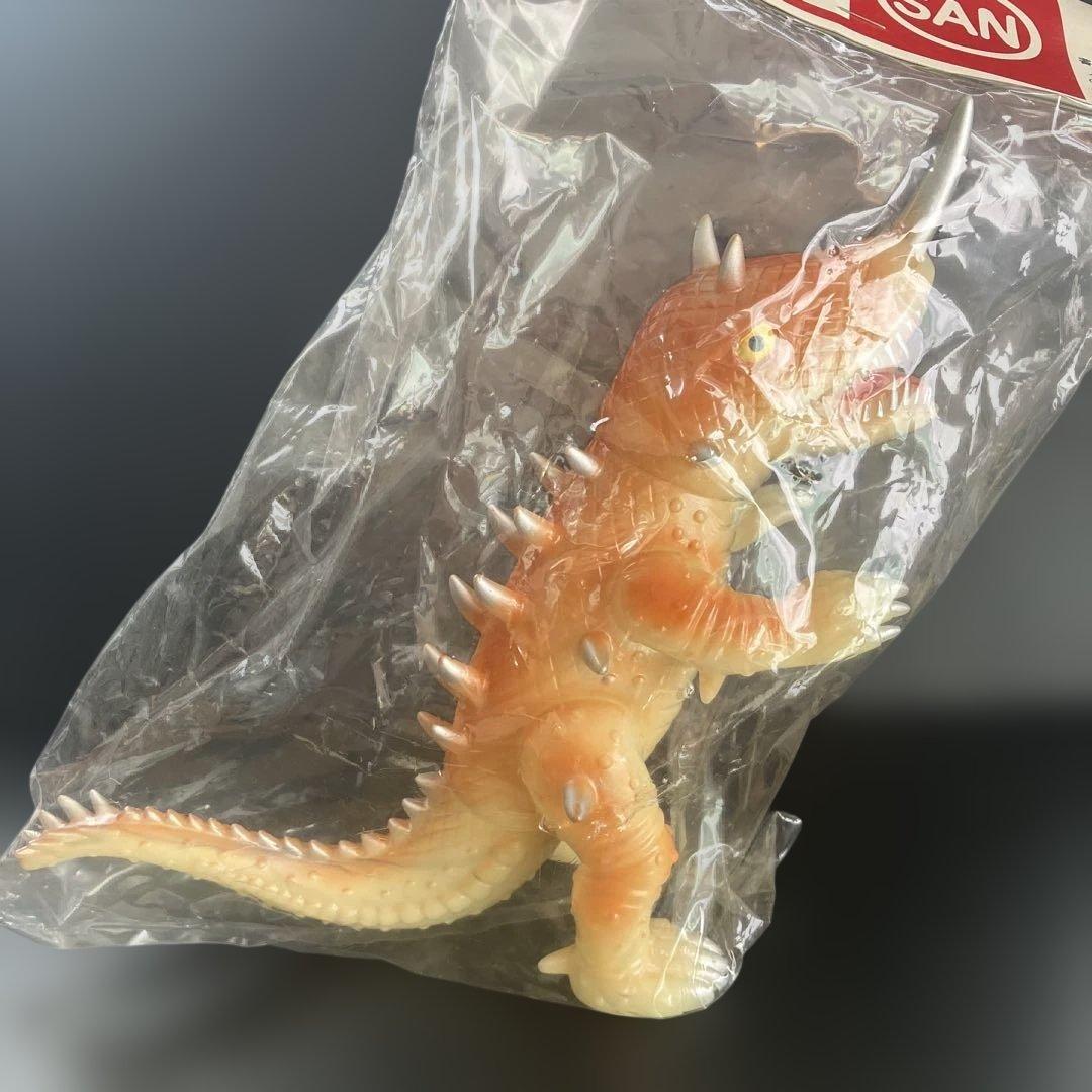 マルサン 蓄光版　バルゴン　角川映画・ガメラ ソフビ sofviフィギュア