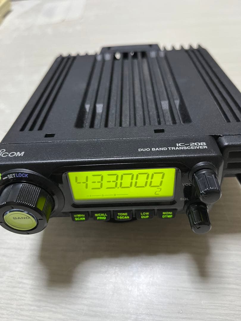 IC-208 デュアルバンド受信機
