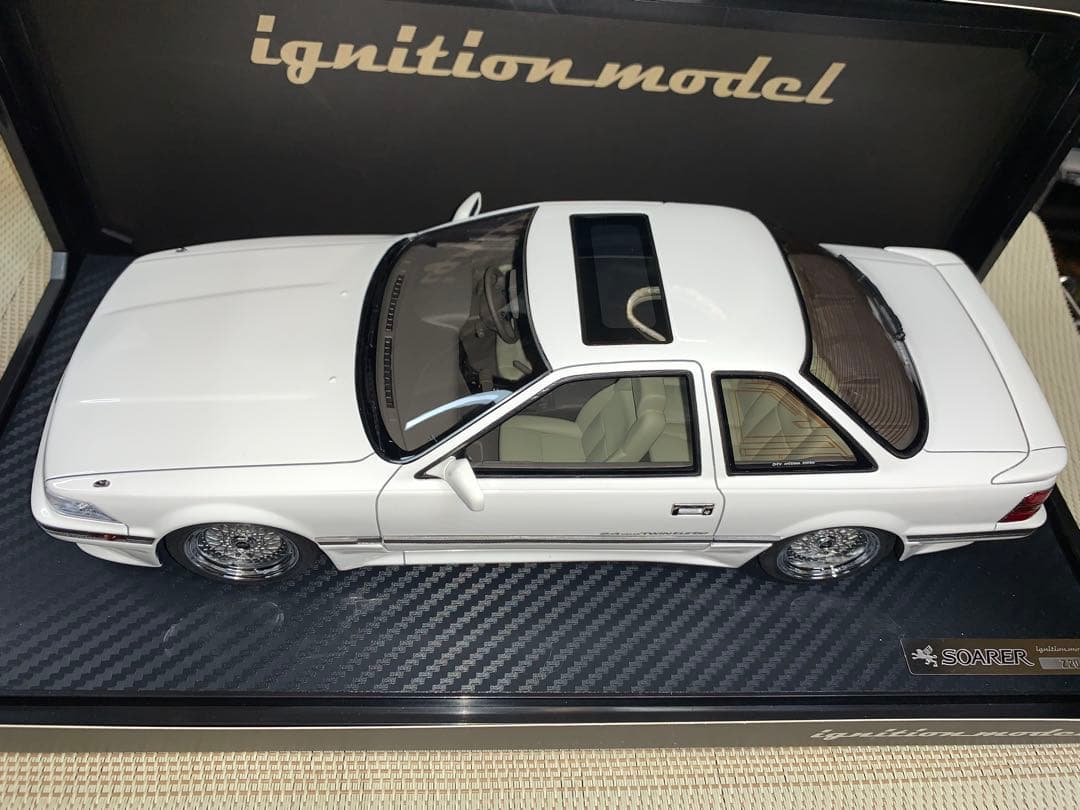 イグニッションモデル 1/18 トヨタ ソアラ2.0ツインターボL