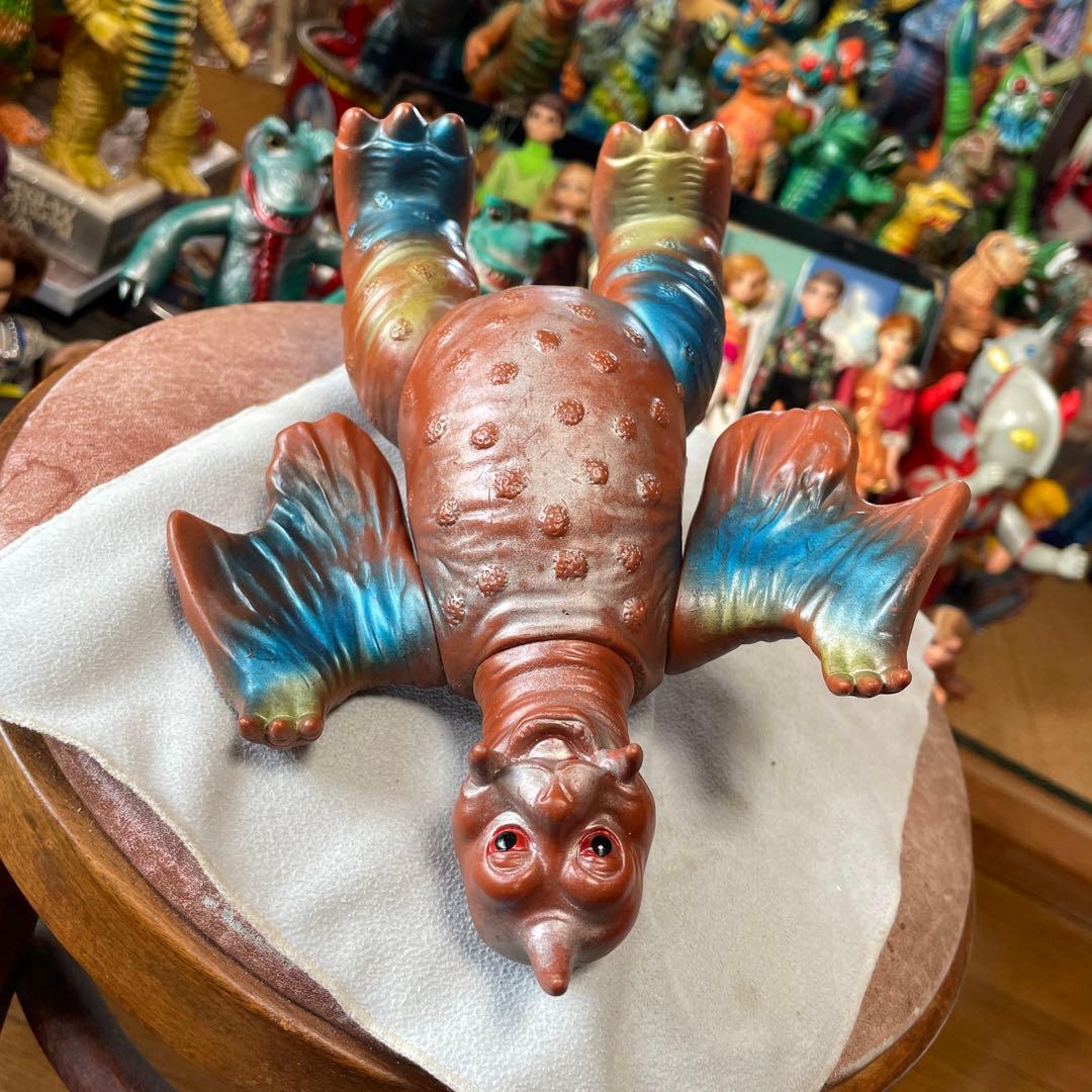 極美品　当時物　ペギラ ブルマーク　(海外輸出カラー)