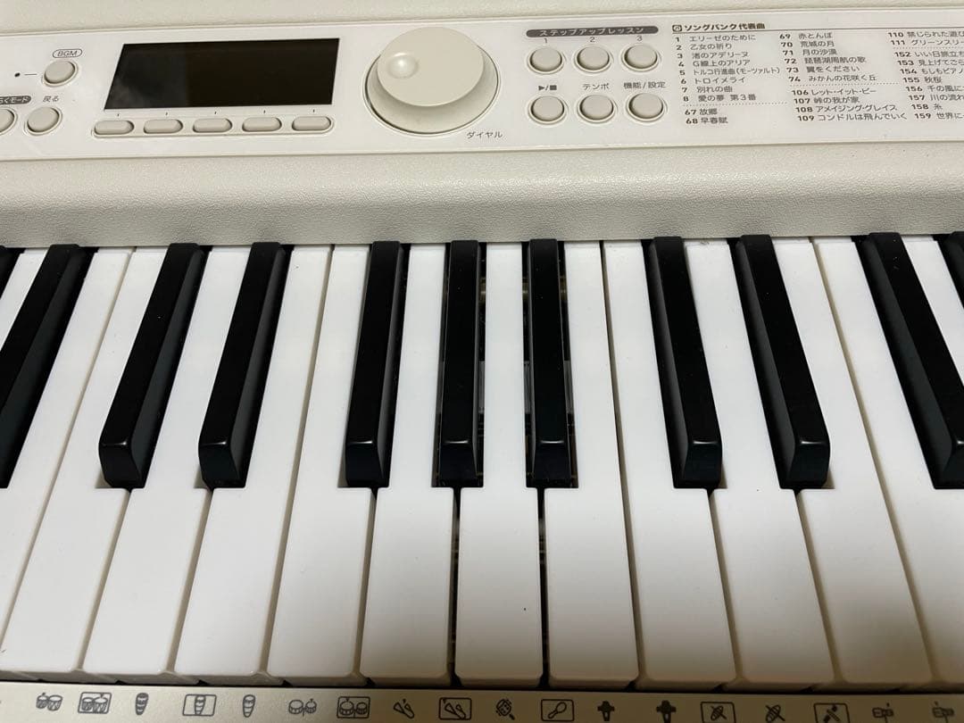 鍵盤楽器 CASIO LK-526