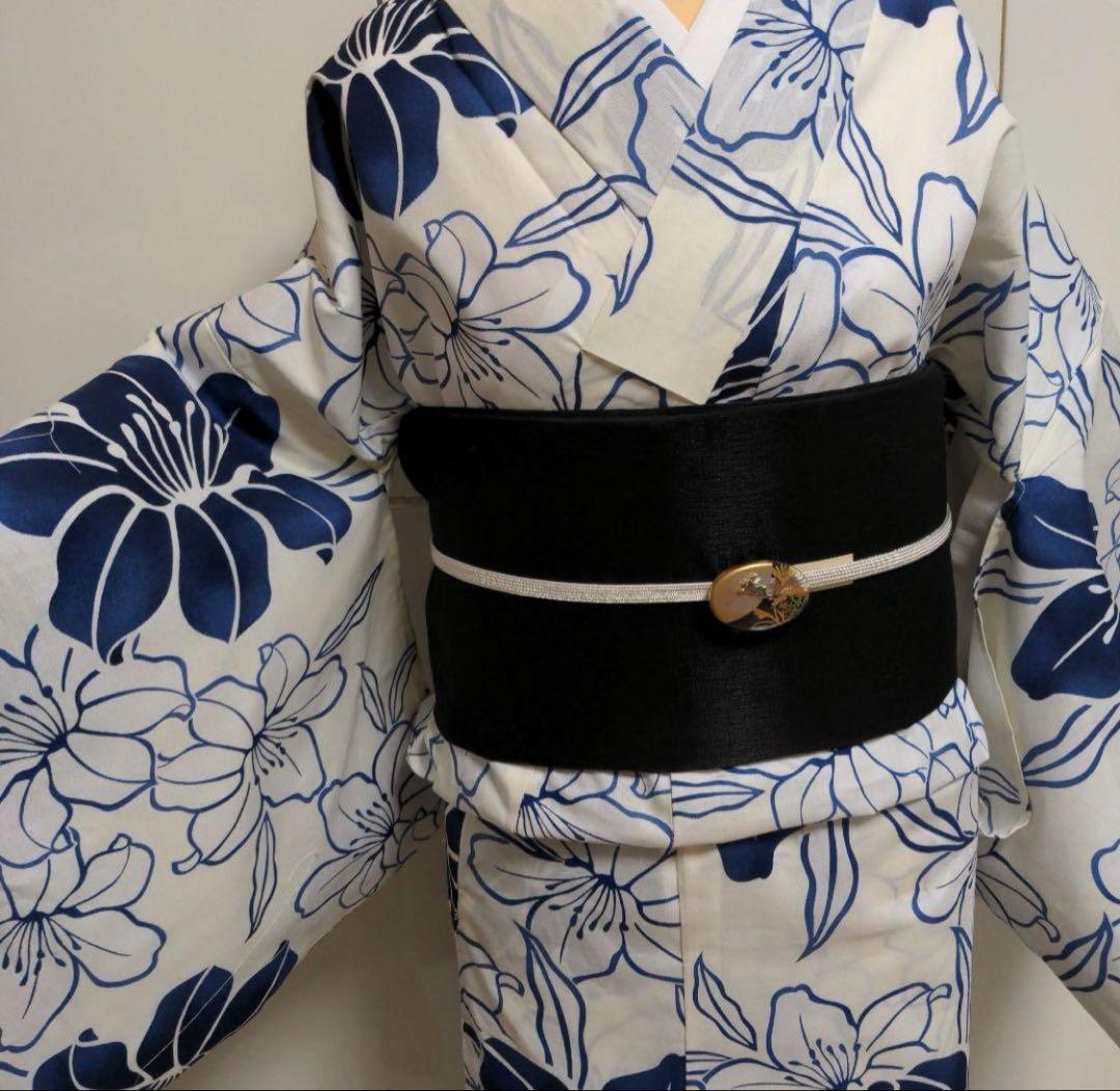 浴衣　ゆかた Mサイズ　ユカタ 綿100%　白✖️ネイビー 花 浴衣単品販売 M