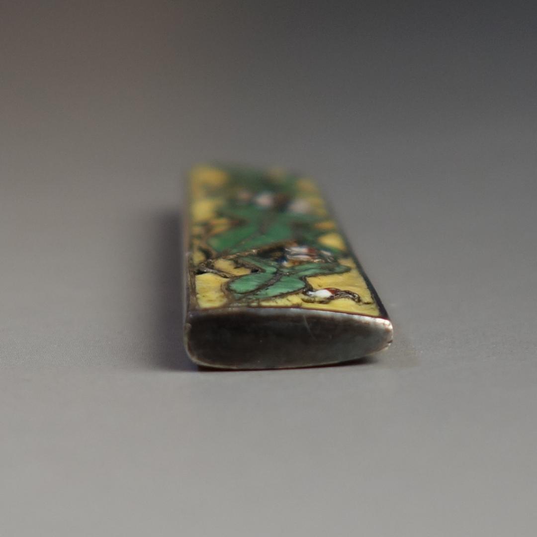 【 銀地 七宝焼 沢潟梅花図小柄】 鍔 鐔 小柄 刀装具 骨董 アンティーク