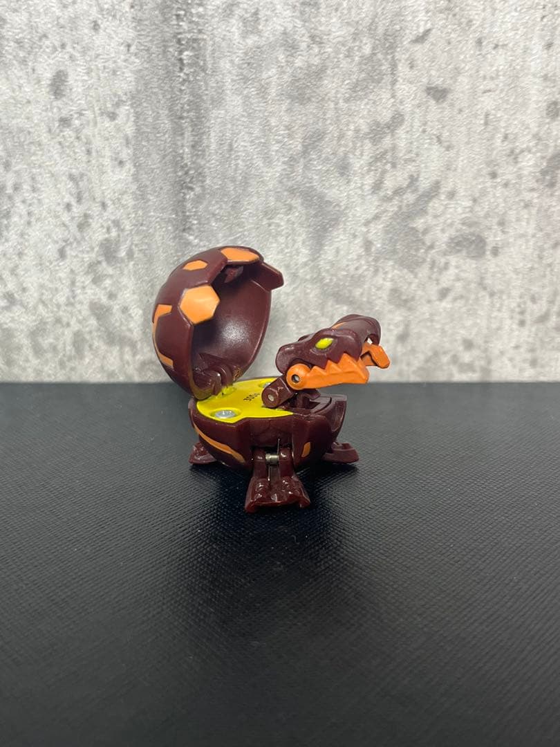 初期爆丸 ジャガーノート　土属性　希少