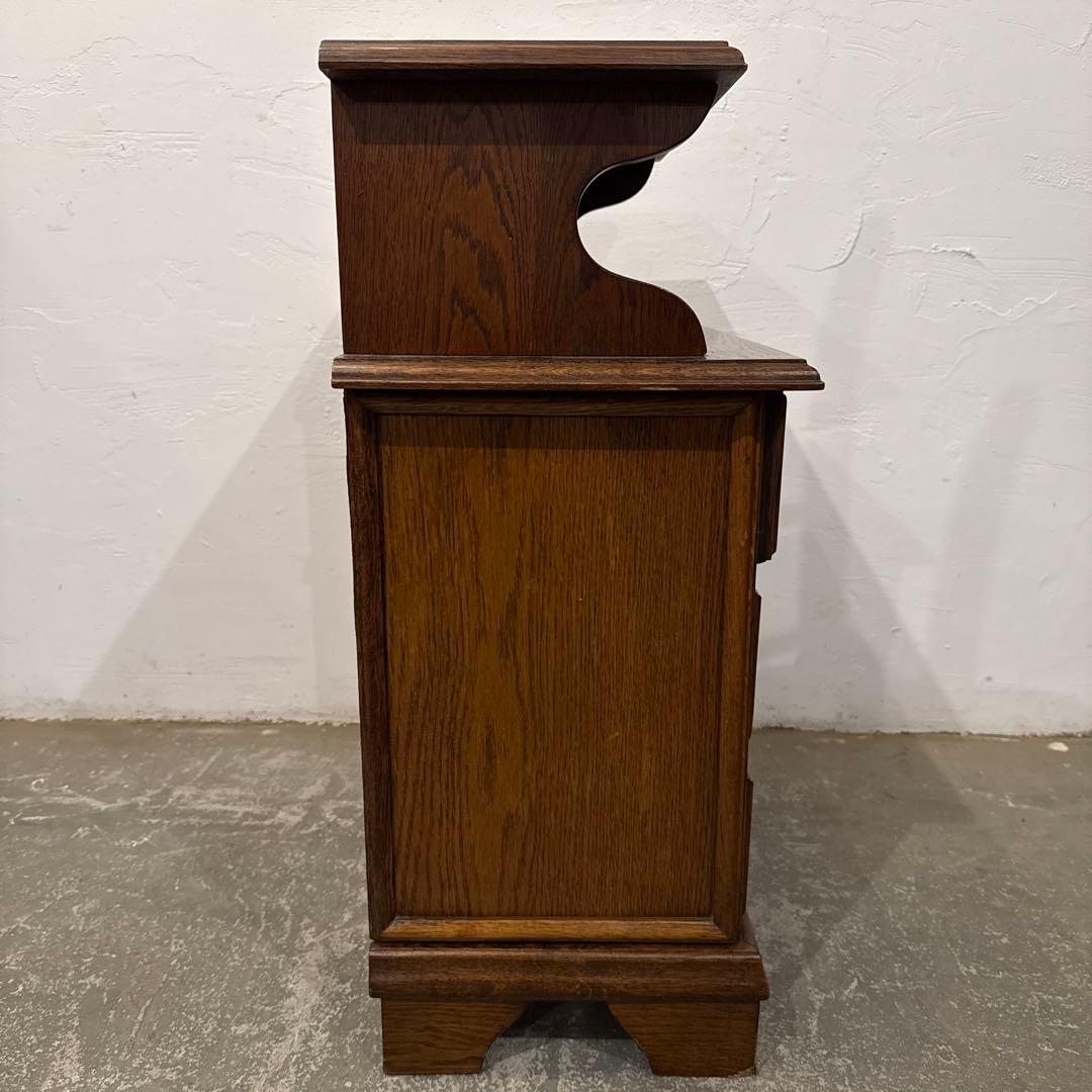 ビンテージ　木製サイドテーブル　3段チェスト　ベッドサイドテーブル