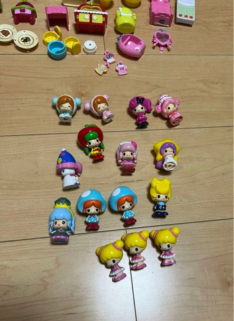 こえだちゃんお人形、木のお家、きのこのレストランのセット