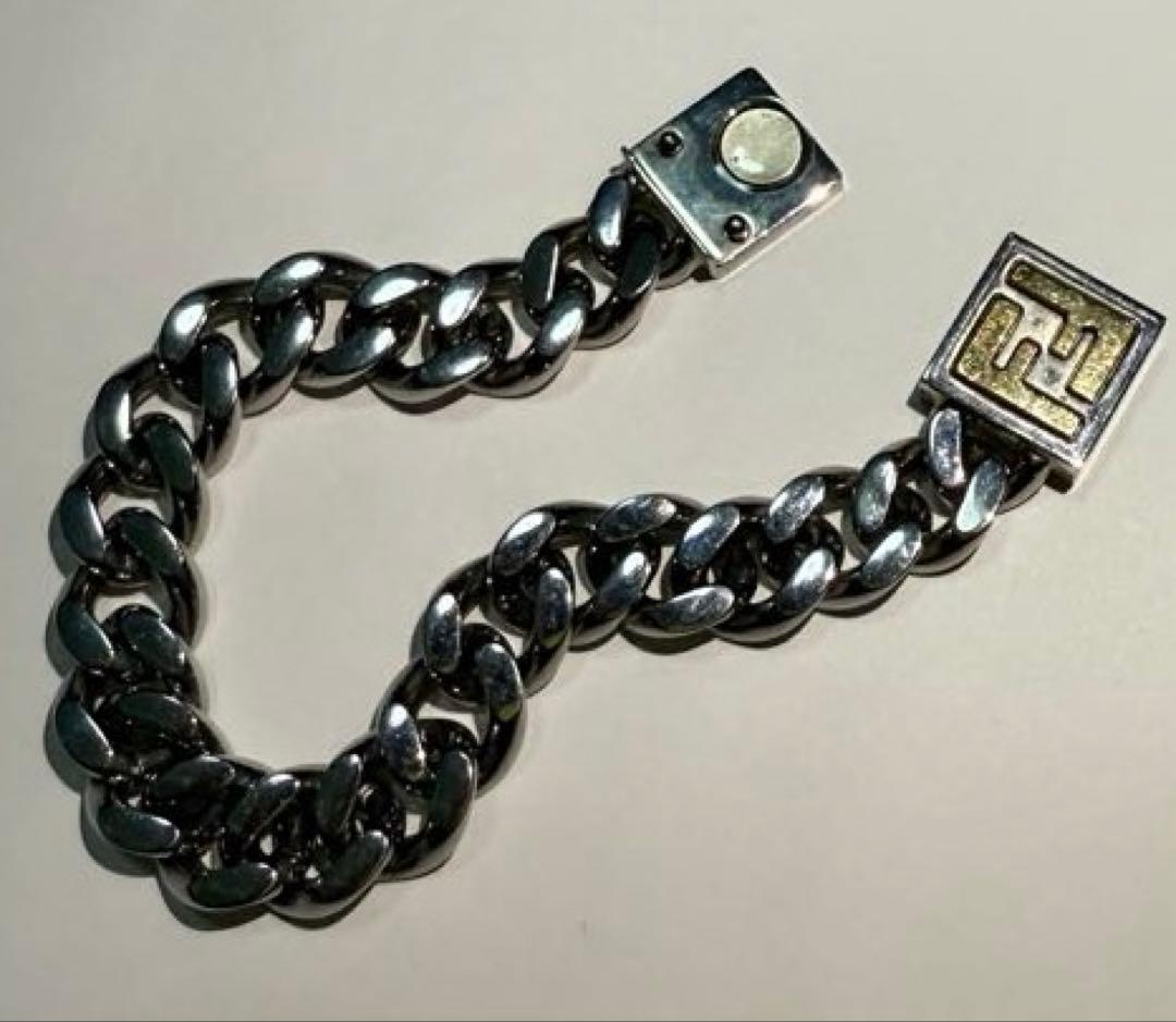 Fendi シルバーチェーンブレスレット