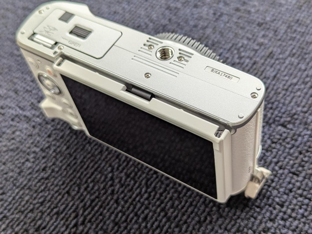 【美品】オリンパス PEN E-P7 ボディ ホワイト ペン OLYMPUS