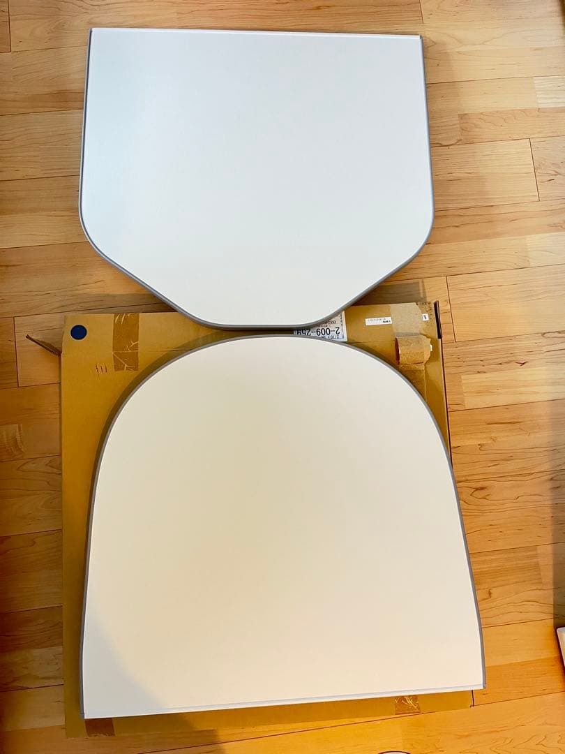 【新品未使用】TOTO 風呂ふた　EKKS4NKAA21WN サザナ ラクかる