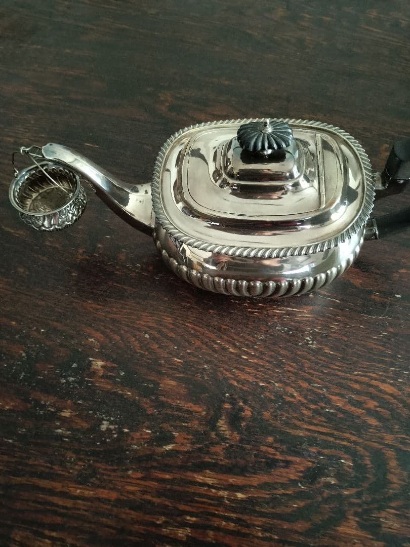 イギリスアンティーク銀の茶濾し