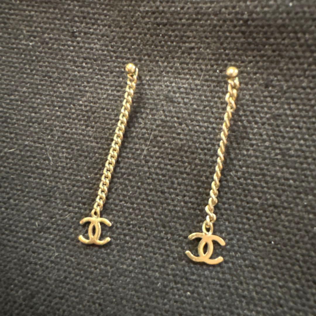 S*o様 CHANEL ゴールド チェーンピアス