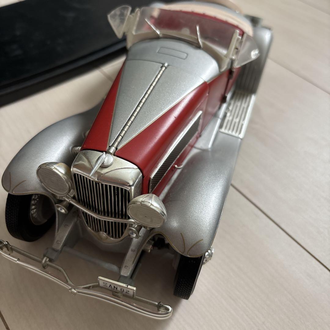 ミニカー 1/18 2台セット コブラ＆レトロカー 台座付き ダイキャストモデル