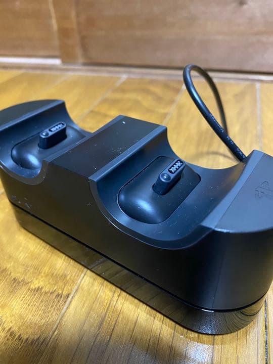 ヘッドホン&ps4充電スタンド、dualshock(ps4コントローラー)セット