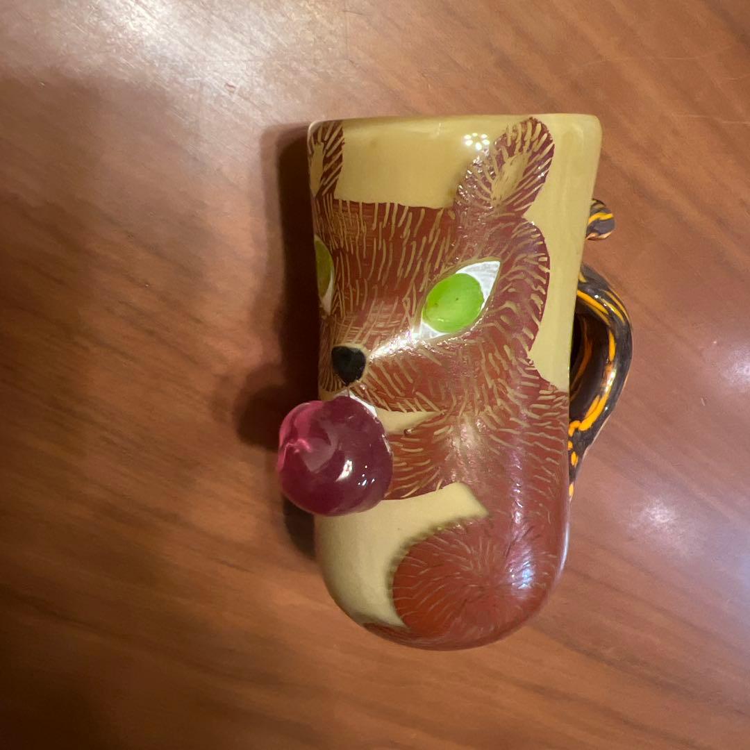 土井朋子さん　リス形ガラス製マグカップ