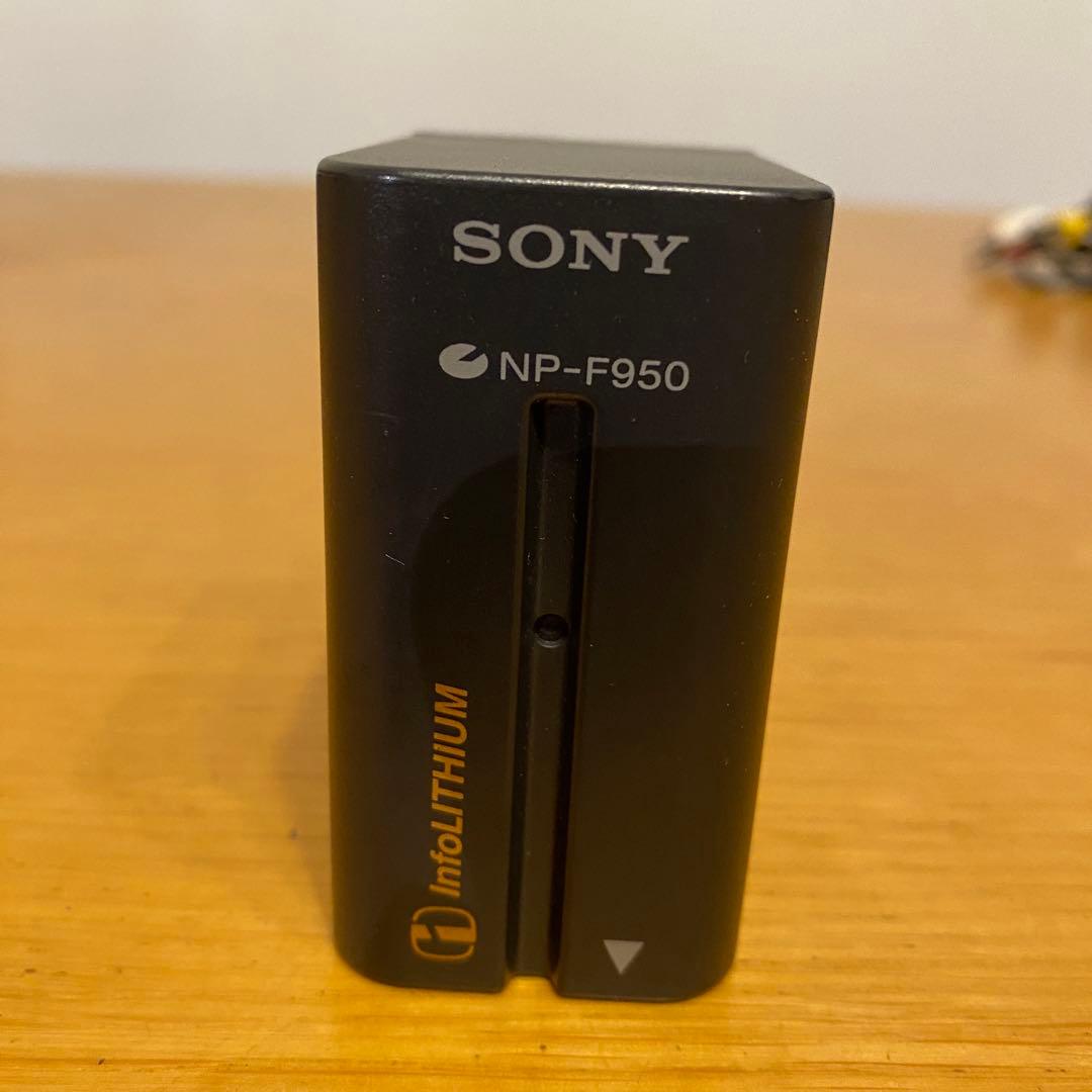 SONY Handycam ビデオカメラ CCD-TRV85