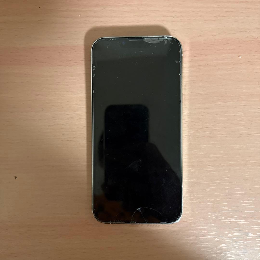 【み☆mii】iPhone 13 Pro 本体 シルバー