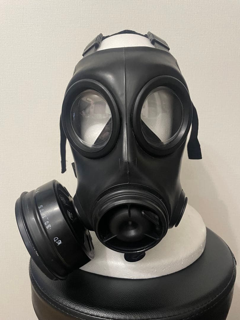 ガスマスク FM12(実物)