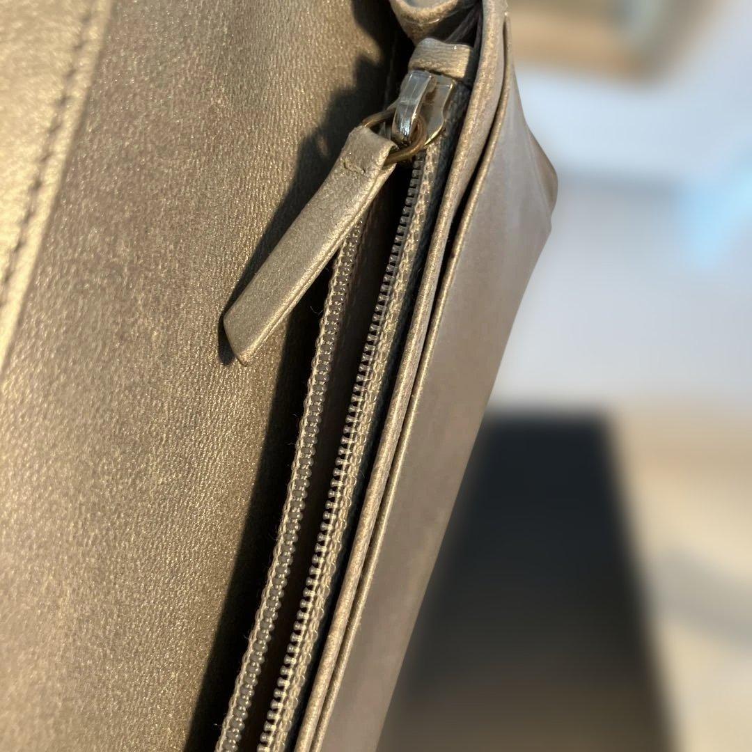 ［正規品］美品　CHANEL カメリア　長財布　　シリアルシール付き