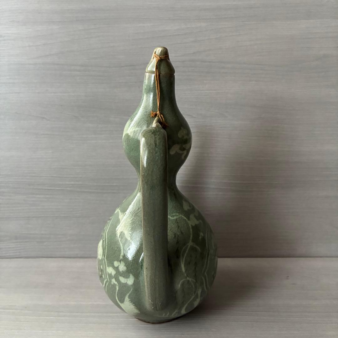 青磁象嵌瓢形水柱　水差し 徳利　壺　梅　鶴　茶道具　雲鶴文