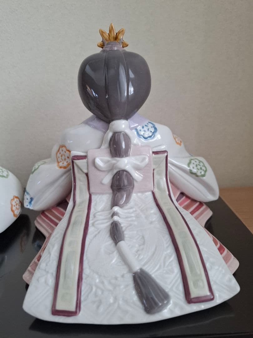 リヤドロ　親王飾り　花紋様