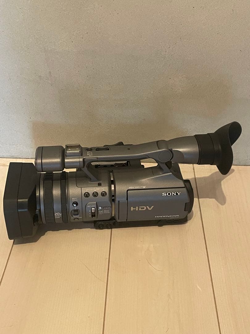 ビデオカメラsony HDR-FX7 本体のみ　 カセット蓋閉まらない　ジャンク