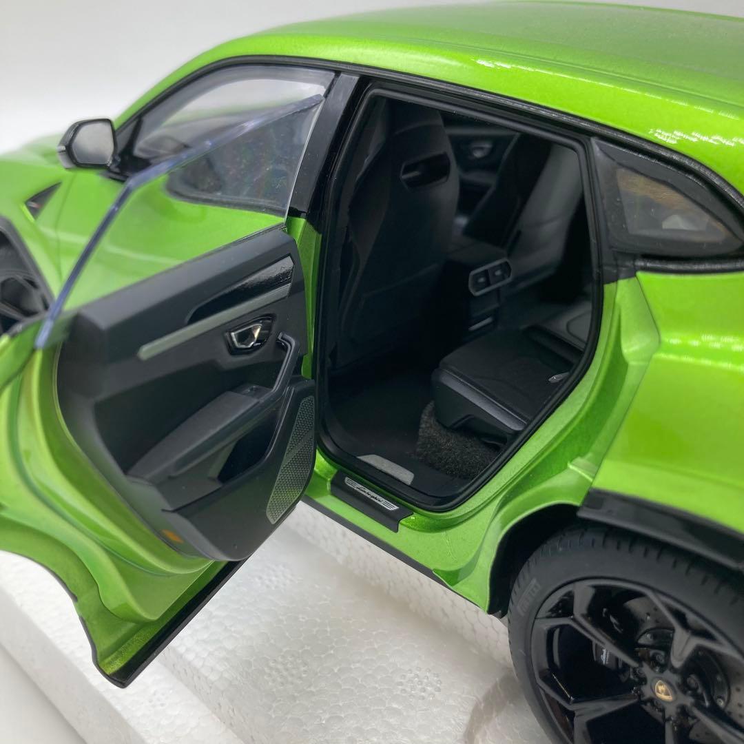 【美品】AUTOart Lamborghini Urus 1/18