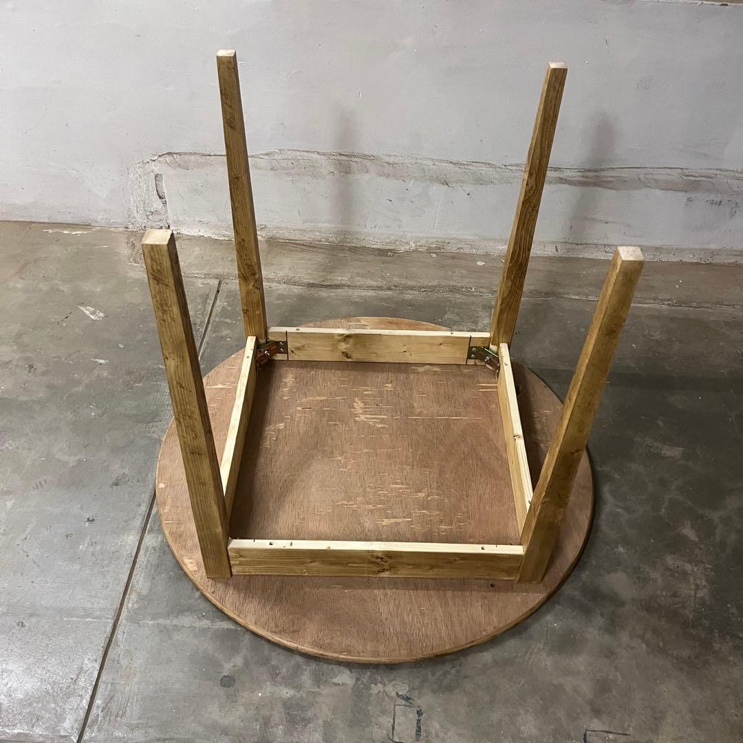 アンティーク　円形木製テーブル ナチュラルウッド