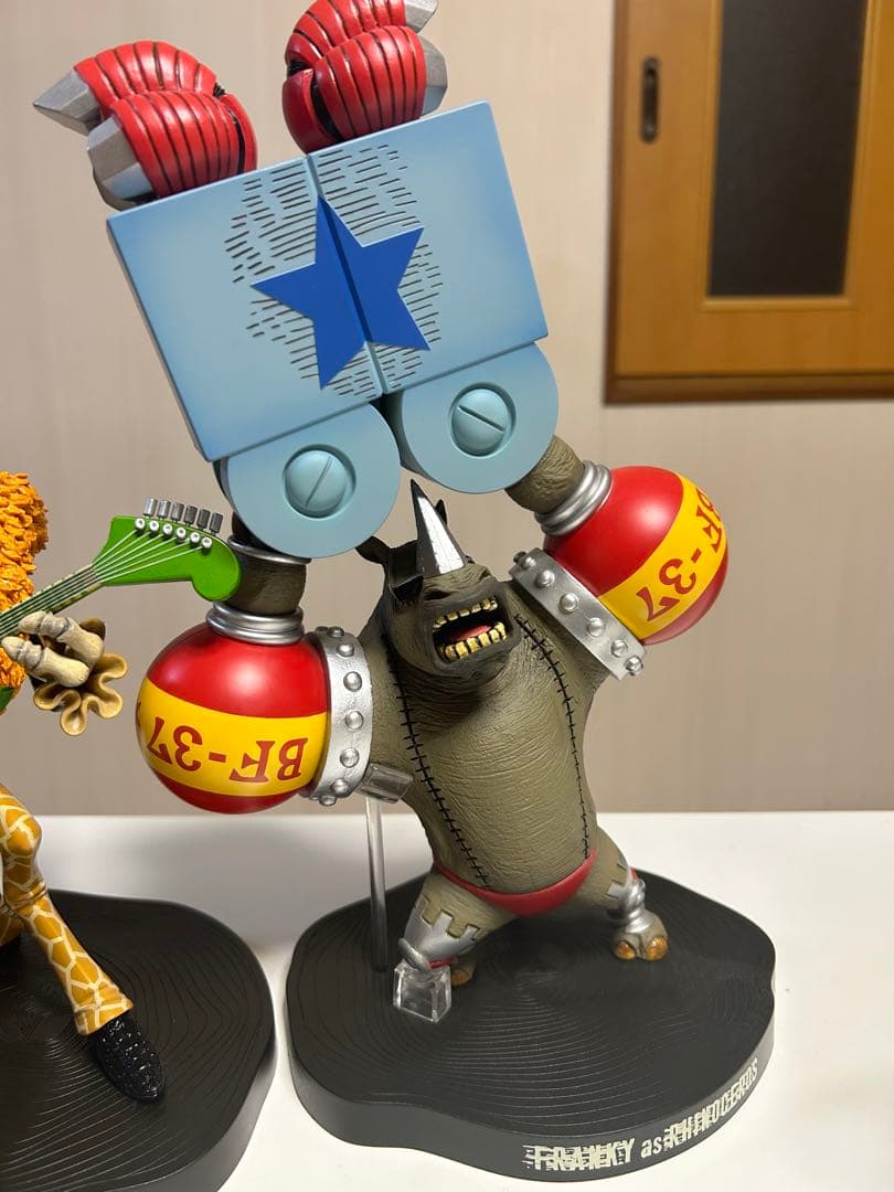 希少 ワンピース フィギュアーツZERO アーティストスペシャル フランキー