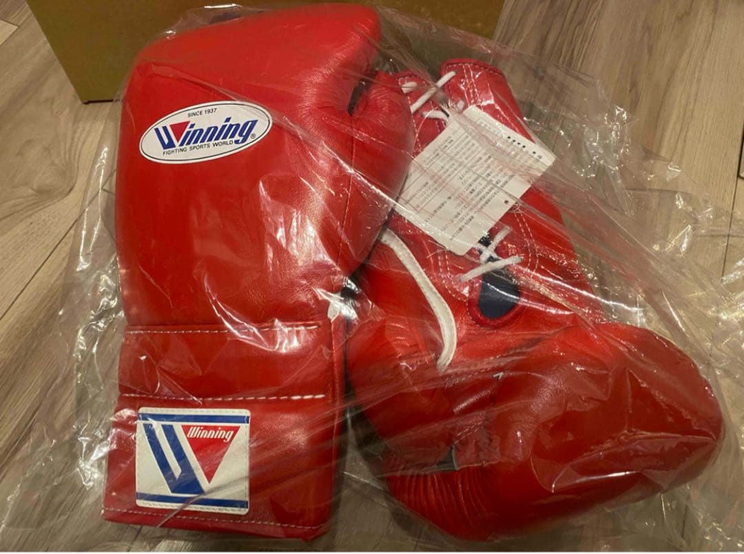 Winning ボクシンググローブ 14 oz レッド