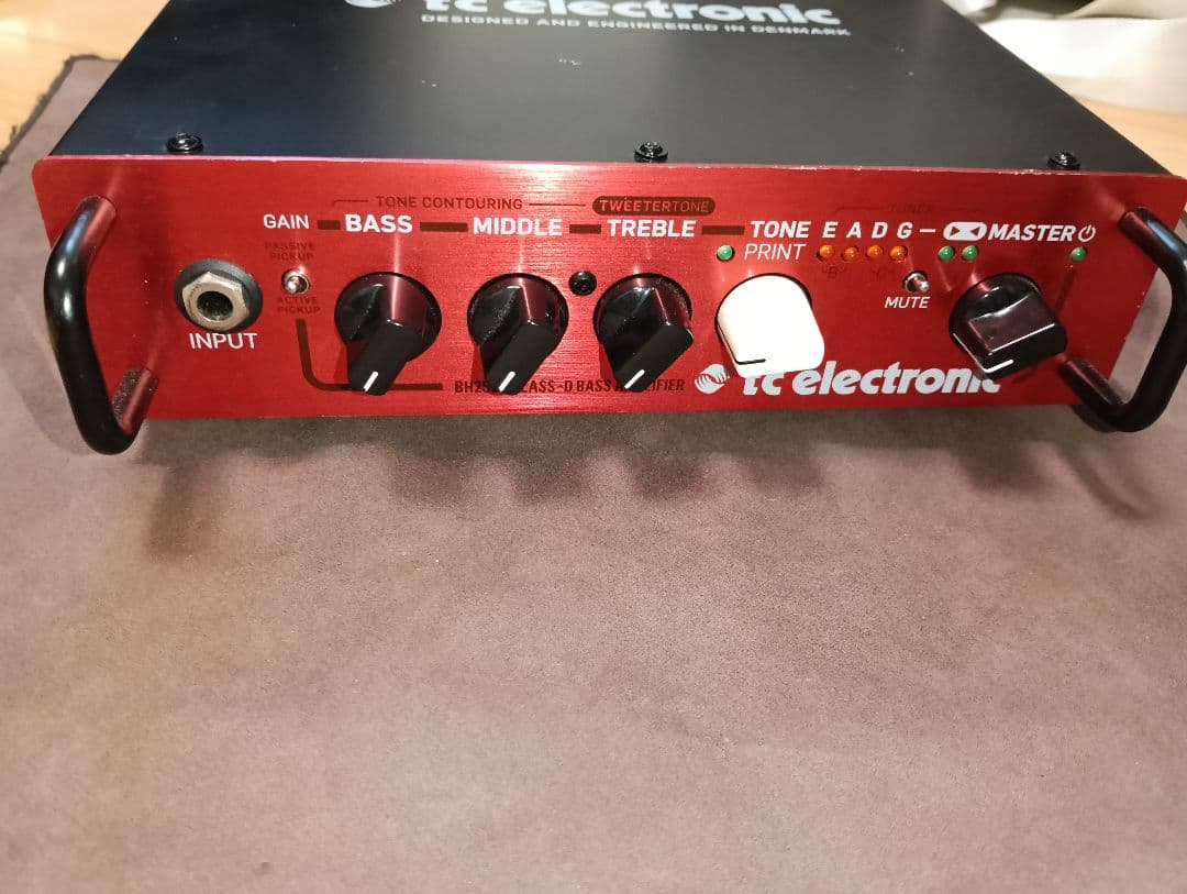 ベース tc electronic BH250